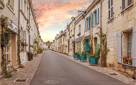 Amazing Home In Fontevraud Labbaye With Wifi